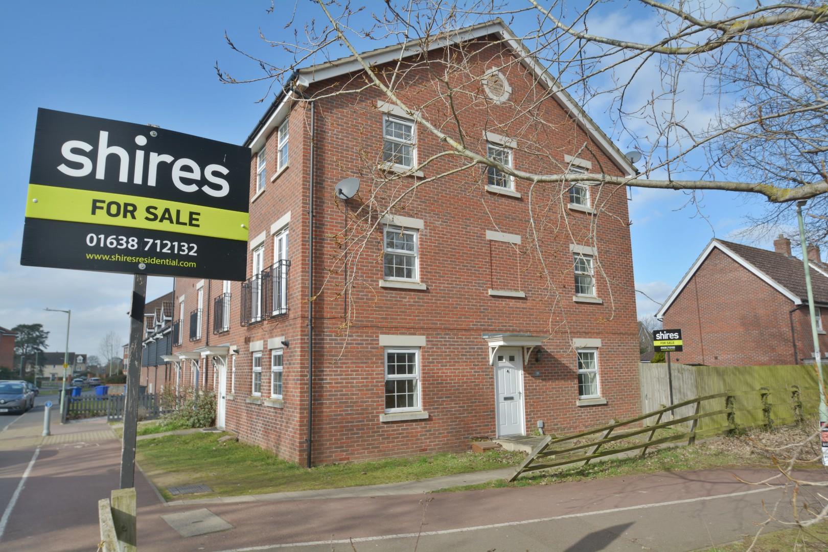 Russet Drive, Red Lodge Shires Residential